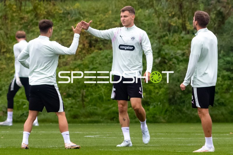 David Nemeth im Trainingsbetrieb des FC St. Pauli
