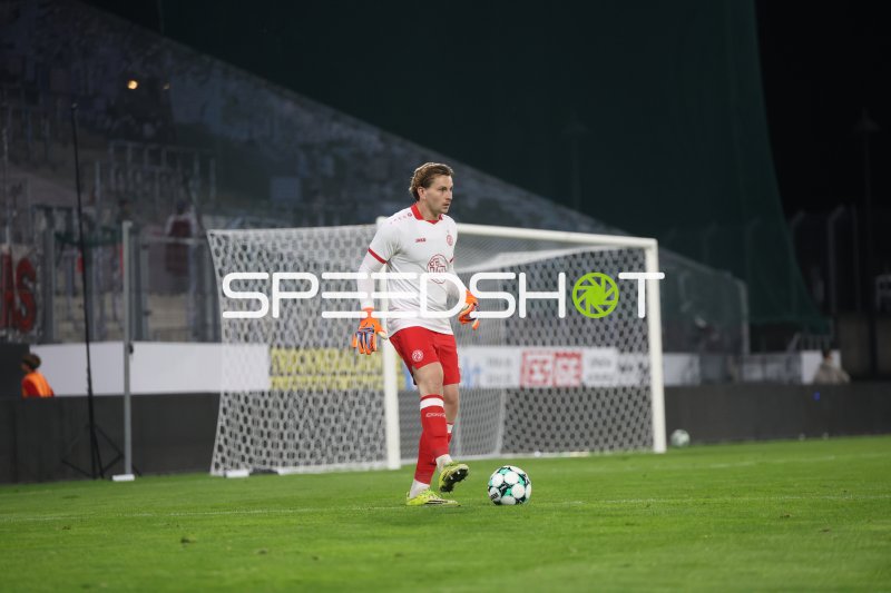 Felix Wienand im Spielaufbau für Rot-Weiss Essen