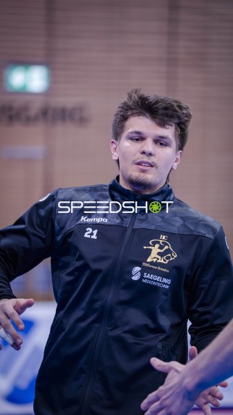 Ediz Aktaş (#21; HC Elbflorenz) in der BallsportArena Dresden