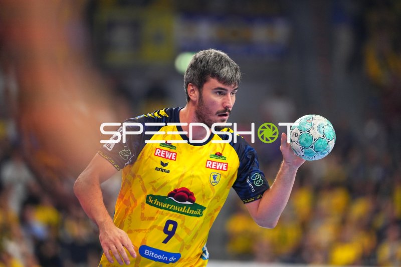 Jacob Lassen (#9; Rhein Neckar Löwen) im Spielaufbau