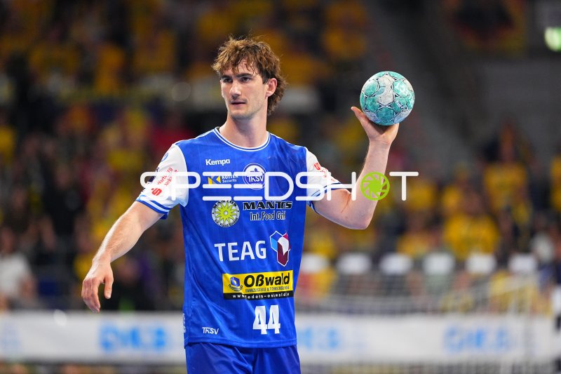 Stephan Seitz (#44; ThSV Eisenach) mit Ball in der SAP Arena