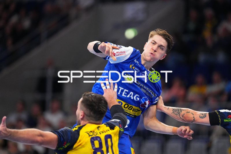 Oskar Joelsson (#3; ThSV Eisenach) im Sprungwurf gegen Rhein Neckar Löwen