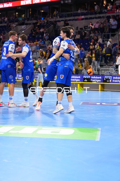 Vukasin Antonijevic und Oskar Joelsson (ThSV Eisenach) im Jubel