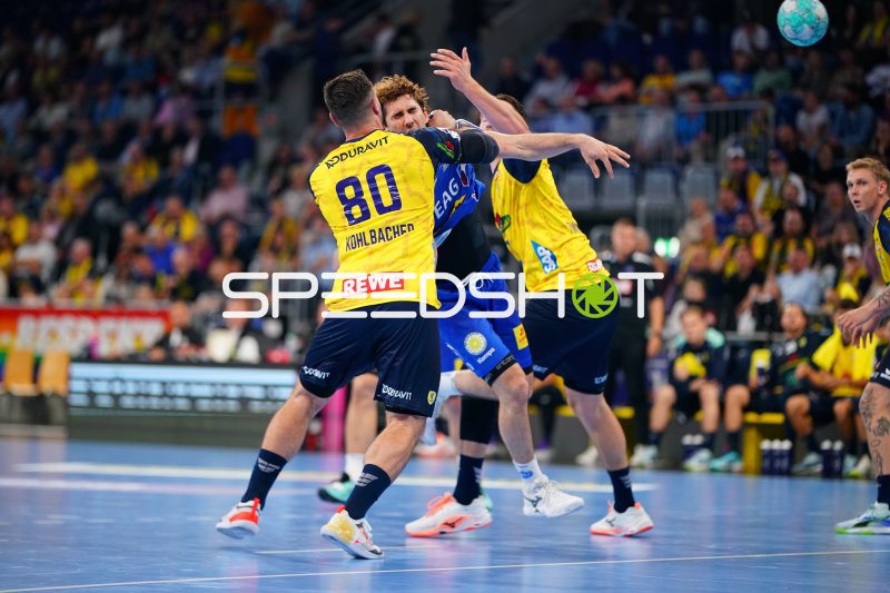 Edwin Aspenbäck (#78; Rhein Neckar Löwen) in der Abwehr gegen Eisenach