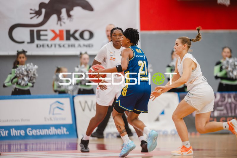 Herner TC gegen Alba Berlin Damen in der KISEC-Arena