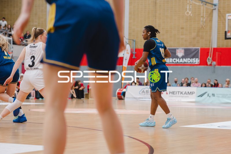 Spielerin des Herner TC in der Spielaktion gegen Alba Berlin Damen