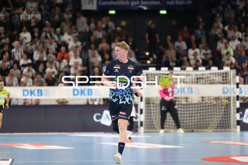 Haukur Thrastarson (#25; Rhein Neckar Löwen) im Spielaufbau