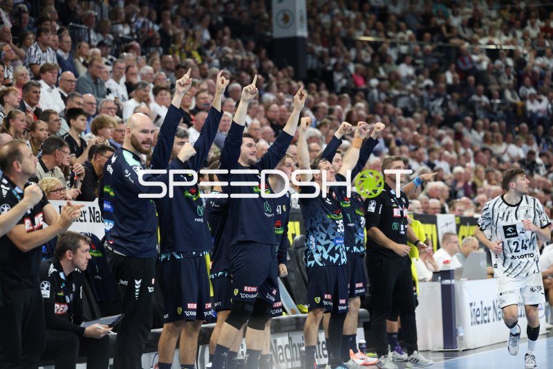 VfL Gummersbach feiert Sieg in der Merkur Ostseehalle