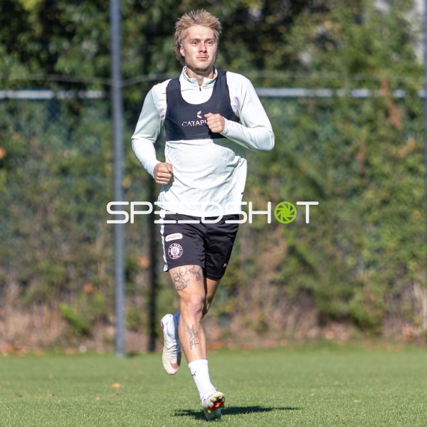 Rony Jansson beim Lauftraining im Trainingszentrum des FC St. Pauli