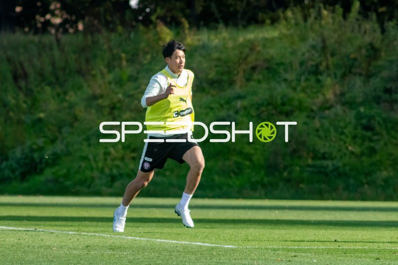 #18 Taichi Hara (FC St. Pauli) beim Lauftraining im Trainingszentrum Hamburg