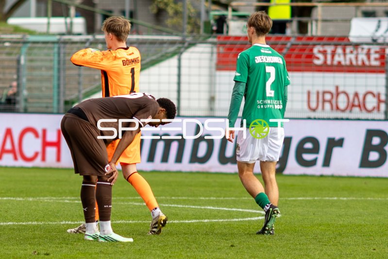 FC St. Pauli II gegen VfB Lübeck an der Lohmühle