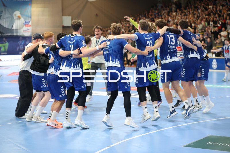 1. VfL Potsdam feiert Sieg in der Hansehalle Lübeck