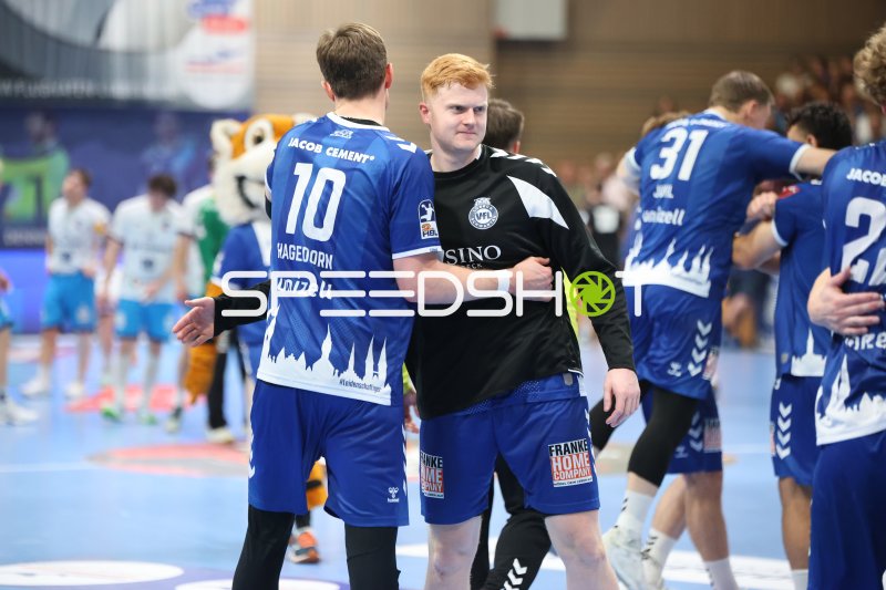 Sören Hartwich (#29; VfL Lübeck-Schwartau) in der Spielerpause