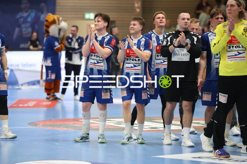 VfL Lübeck-Schwartau nach Spielende in der Hansehalle