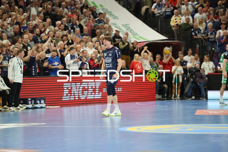Lasse Moller (#64; SG Flensburg Handewitt) in der GGW Arena
