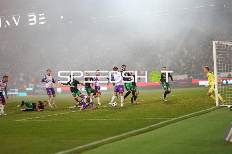 Spielaktion am Tivoli Stadion: FC Wacker Innsbruck gegen SV Austria Salzburg
