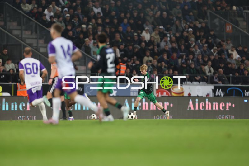 Jungtalent des FC Wacker Innsbruck im Dribbling gegen Austria Salzburg