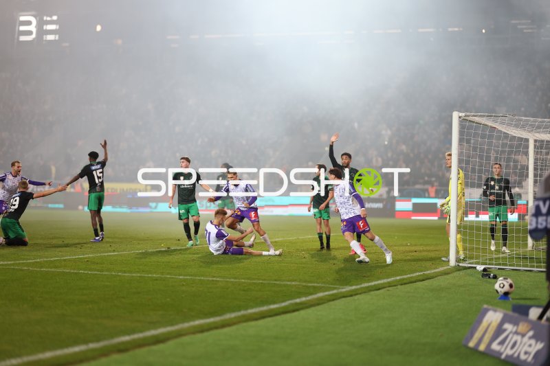 Spielszene FC Wacker Innsbruck gegen SV Austria Salzburg im Tivoli Stadion