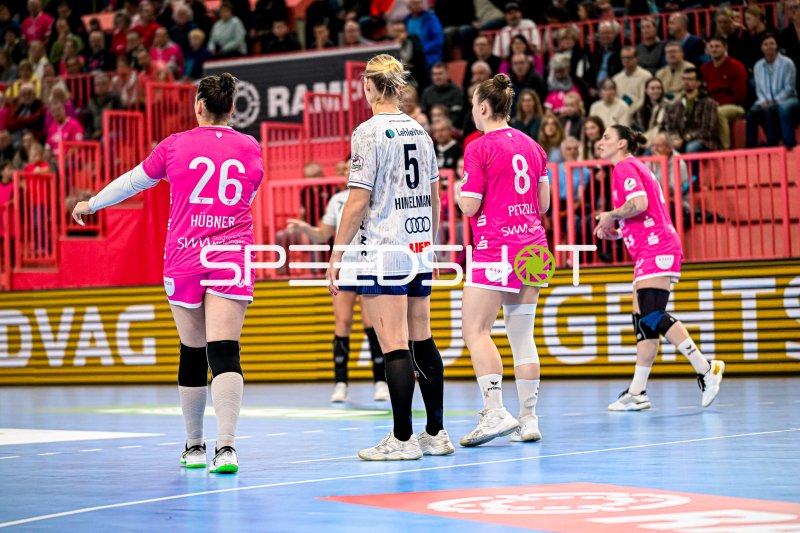 Kim Hinkelmann (#5; Sport-Union Neckarsulm) im Spielaufbau gegen TuS Metzingen