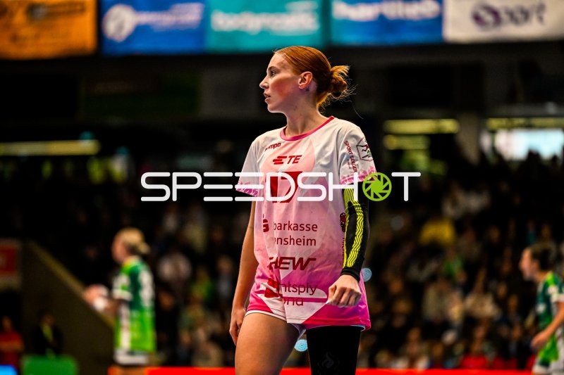 Spielerin der HSG Bensheim/Auerbach (#17) in der EWS Arena Göppingen