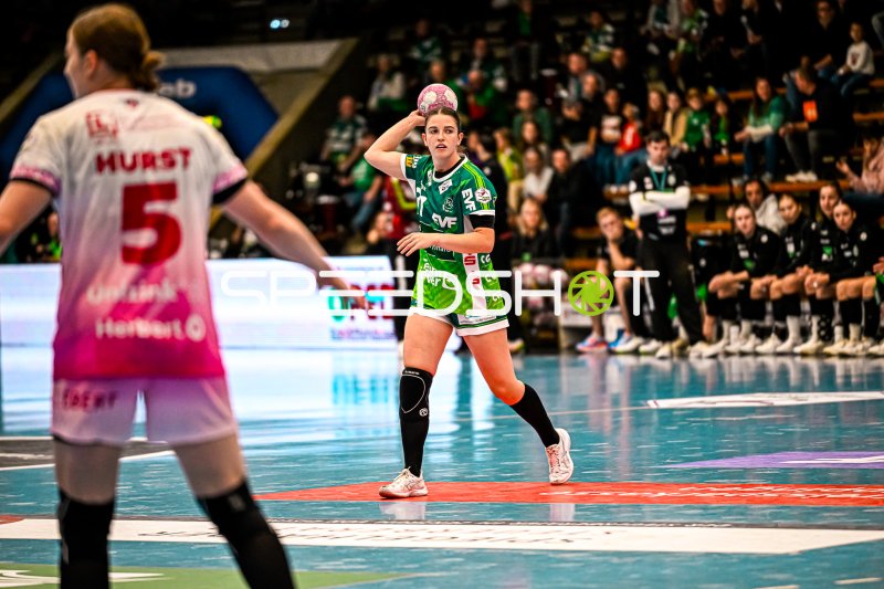 Lea Neubrander (#81; Frisch auf Göppingen) im Spielaufbau gegen Bensheim/Auerbach