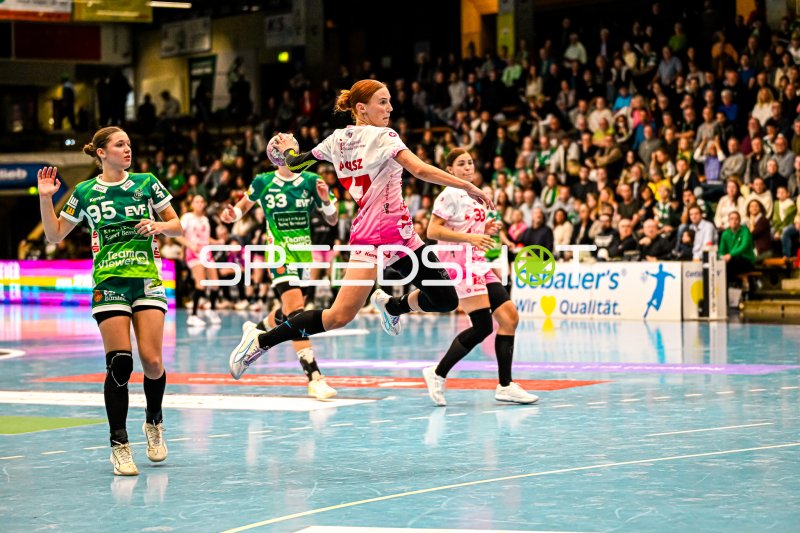 Lara Däuble (#95; Frisch auf Göppingen) im Angriff gegen Bensheim/Auerbach