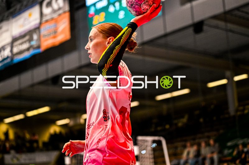 Jule Polsz im Sprungwurf gegen Bensheim/Auerbach