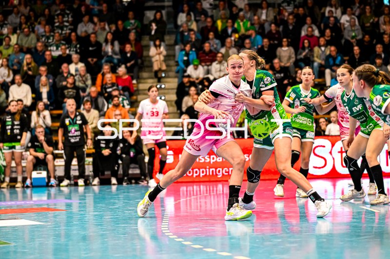 Aylin Bornhardt (#13; Frisch auf Göppingen) im Angriff gegen Bensheim/Auerbach