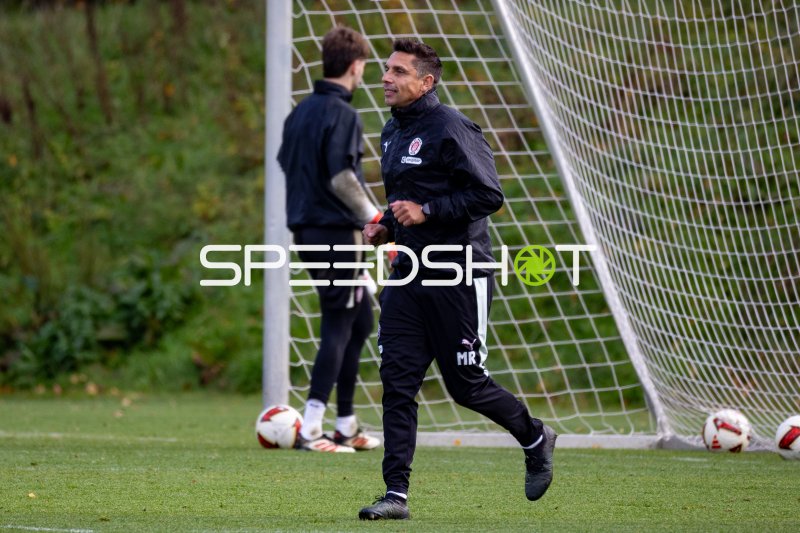 Marcel Rapp beim Training des FC St. Pauli in Hamburg