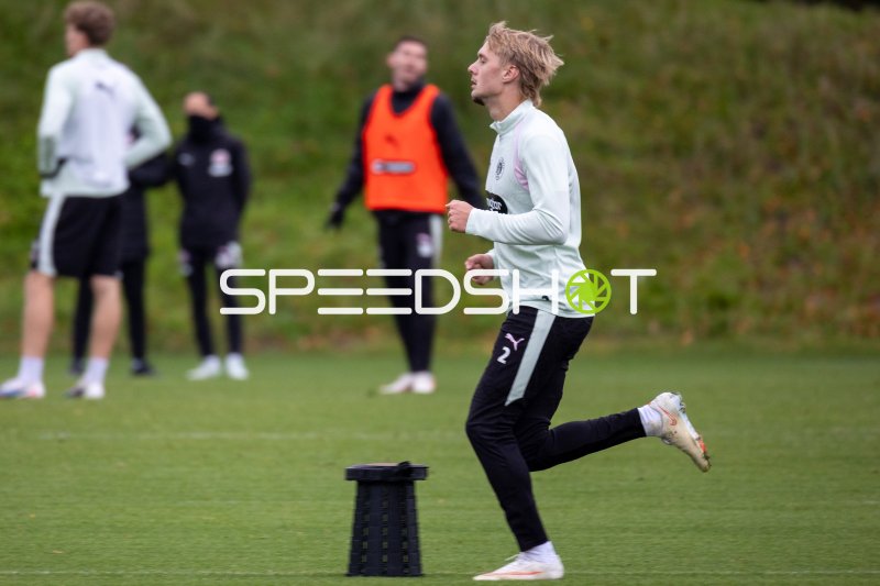 Rony Jansson beim individuellen Training im FC St. Pauli Trainingszentrum