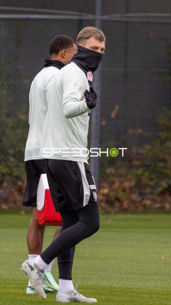 FC St. Pauli Spieler beim Training im Trainingszentrum Hamburg