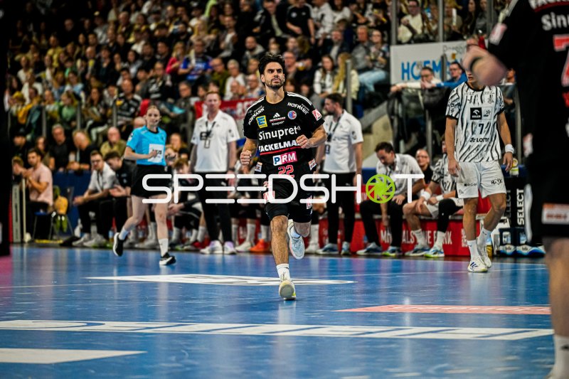 Eloy Morante Maldonado (#22; HC Erlangen) im Lauf