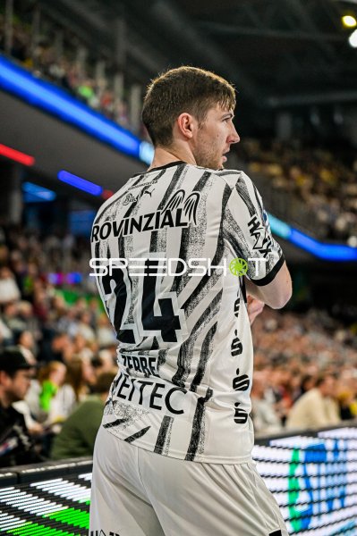 Lukas Zerbe (#24; THW Kiel) in der PSD Bank Arena Nürnberg