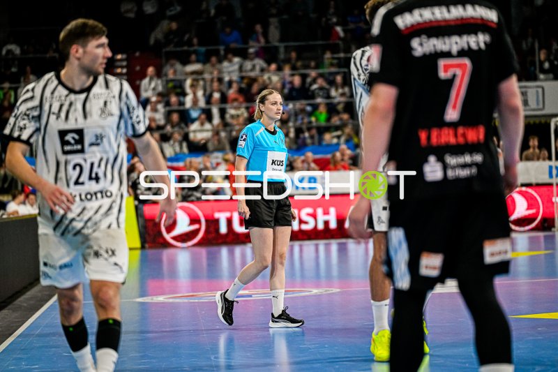 Sophia Janz leitet Handball-Topspiel THW Kiel gegen HC Erlangen