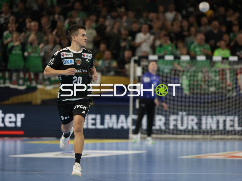 Spieler der Füchse Berlin (#20) im Tempolauf