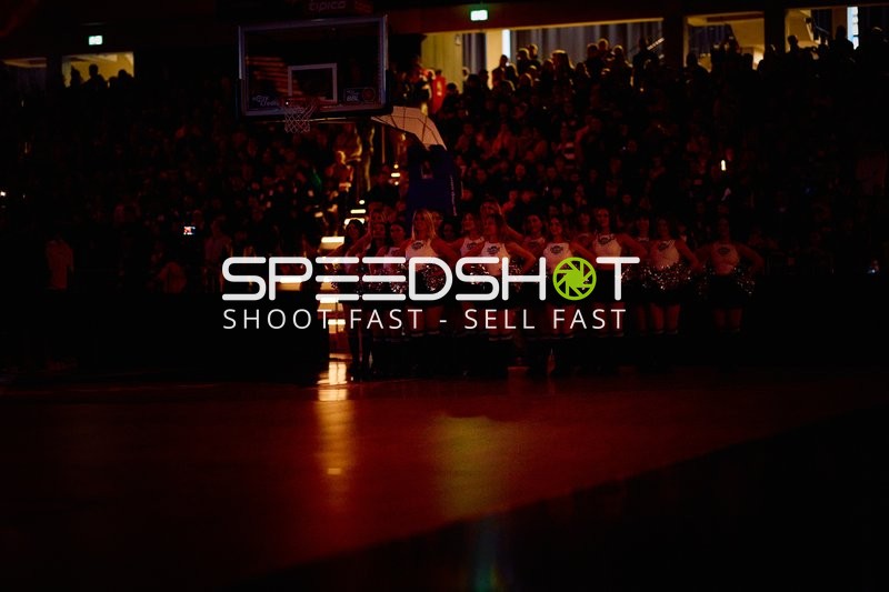 Cheerleader-Performance