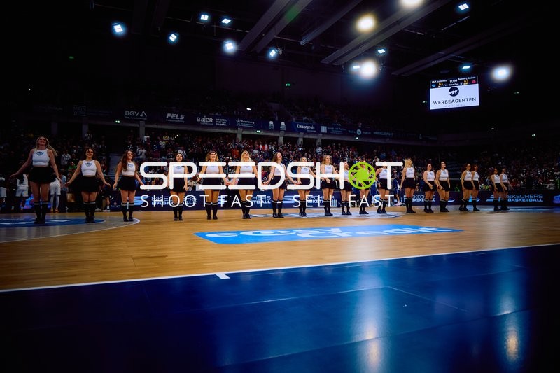 Cheerleading-Performance