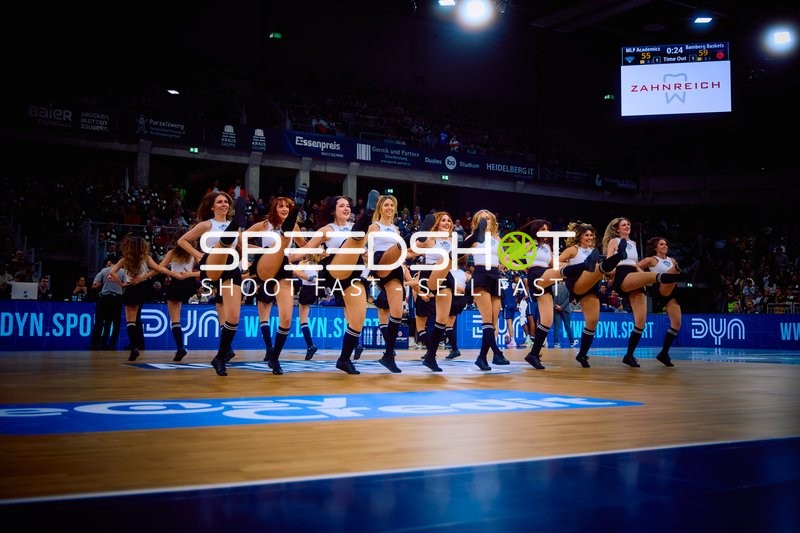 Tanzaufführung der Cheerleader