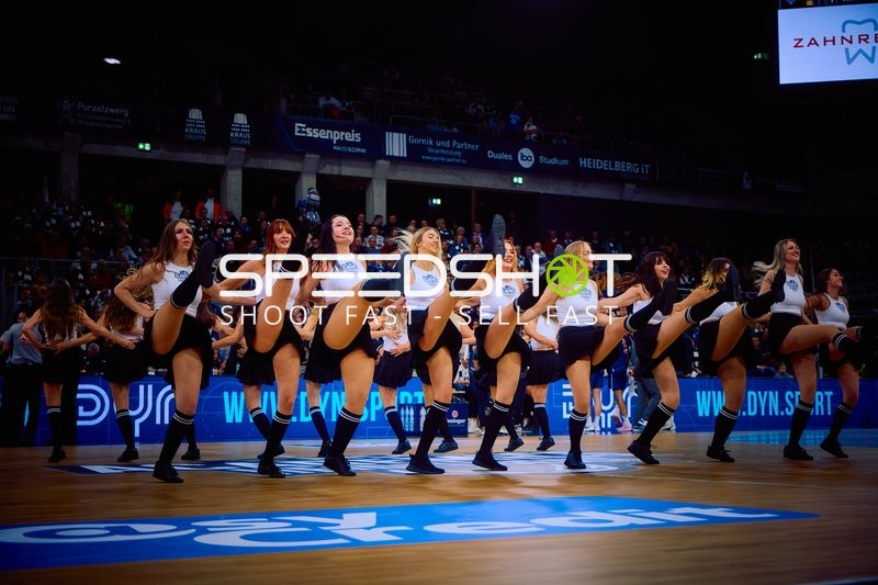 Cheerleading-Performance