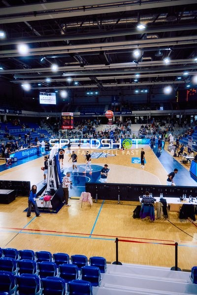 Vorbereitung der Spielfläche vor dem Spiel