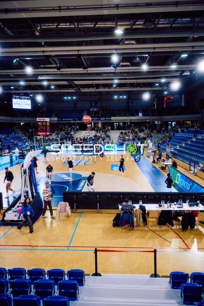 Aufwärmen der Teams vor dem Spiel