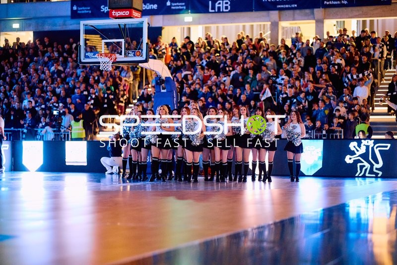 Cheerleading-Performance