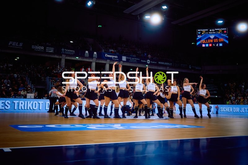 Cheerleading-Performance