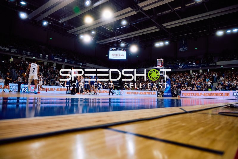 Basketballspiel auf dem Spielfeld