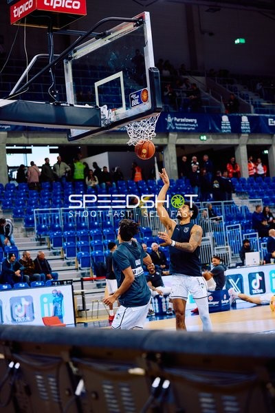 Ein Spieler beim Korbleger