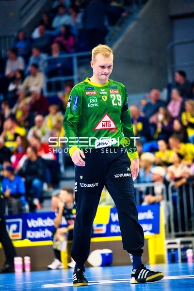 Spieler bereitet sich auf das Spiel vor