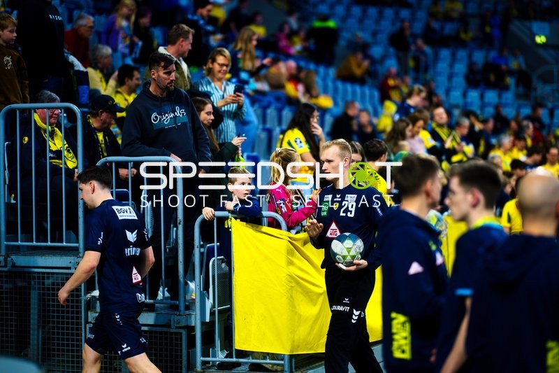 Einlaufen der Spieler