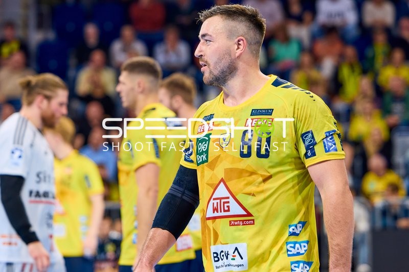 Spieler bereitet sich auf Verteidigung vor