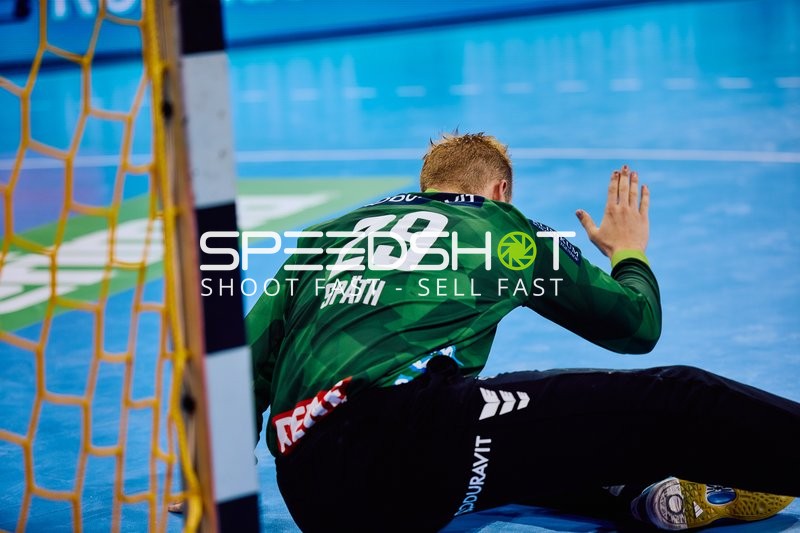 Torwart pariert einen Angriff