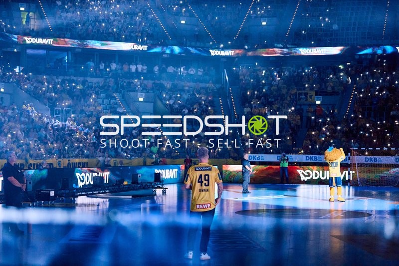 Einlauf der Spieler in die Arena